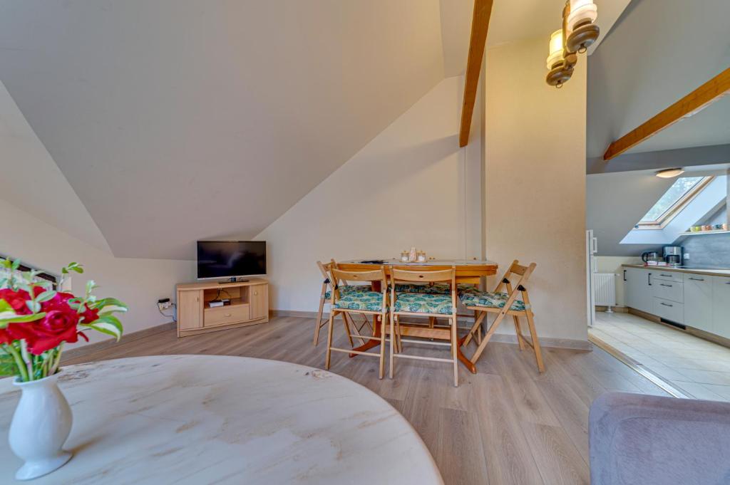 Kuchyň nebo kuchyňský kout v ubytování Apartamenty Krystyna