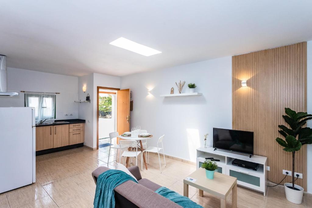 Casa Volcán y Mar, Yaiza – Updated 2023 Prices