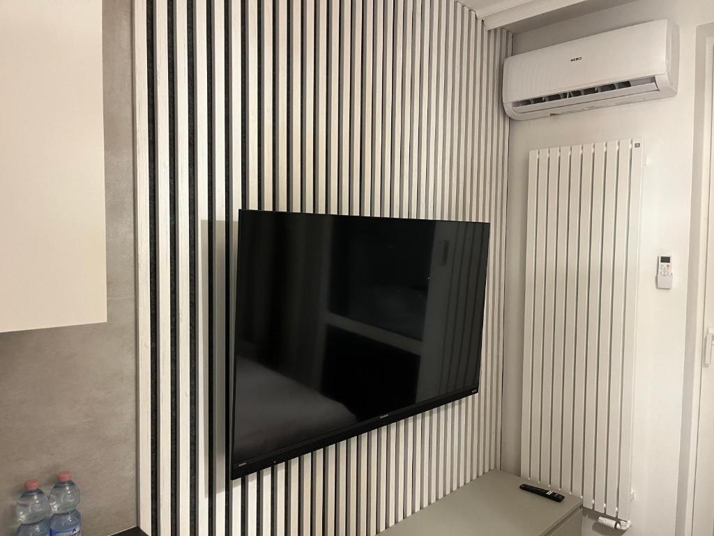 Warsaw Home Suites - 9