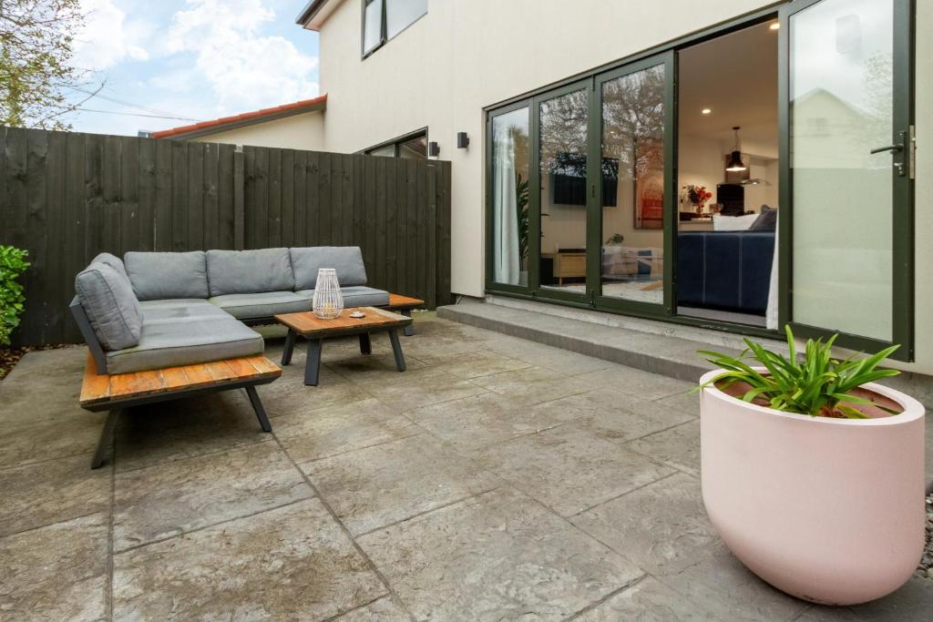 Downtown Delight 2 Bed 1 Bath - Single Garage - Resim 6