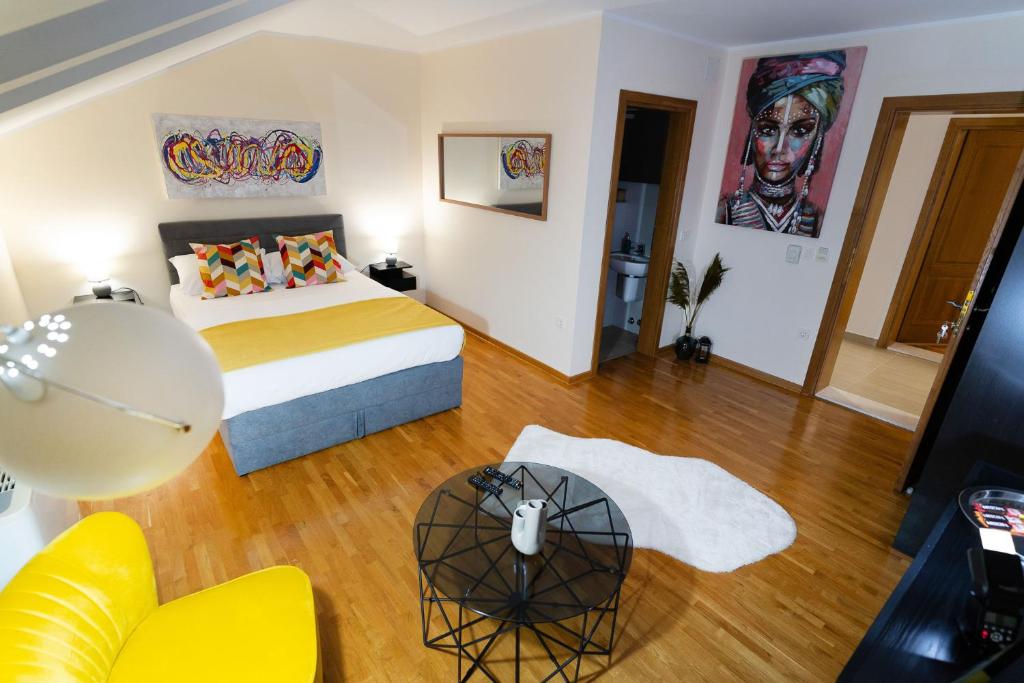 Mini Hotel RiverLux Apartments - Deluxe Double Room