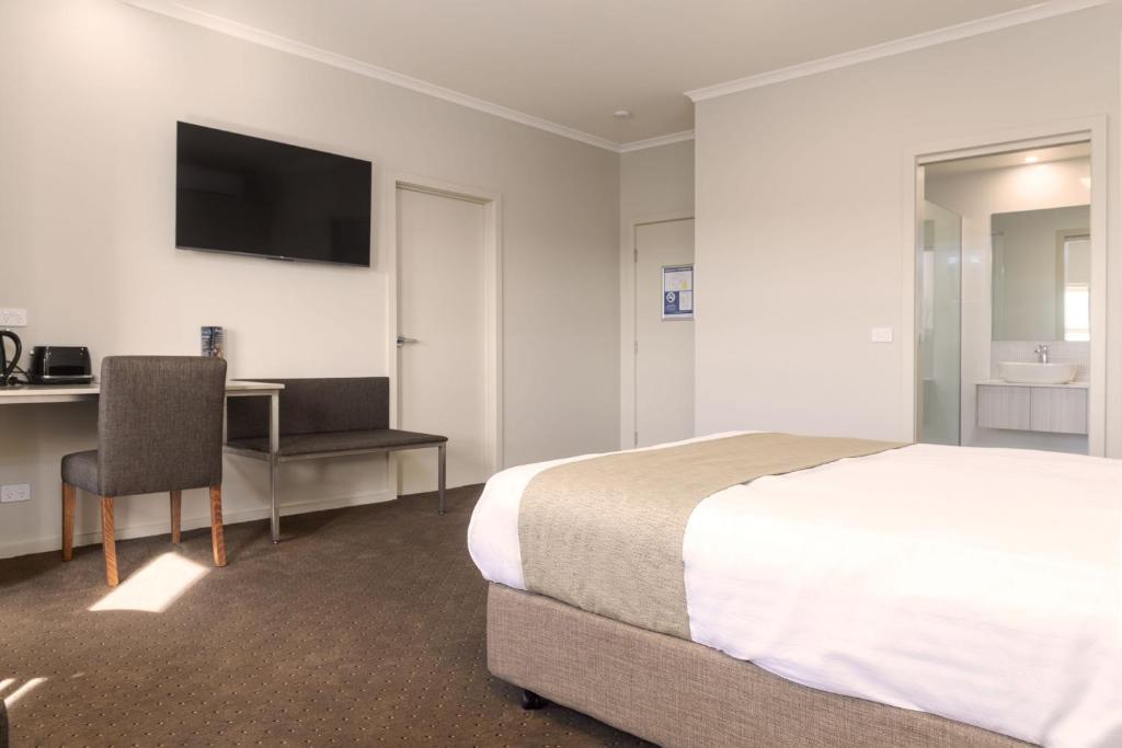 TV a/nebo společenská místnost v ubytování Somerset Hotel