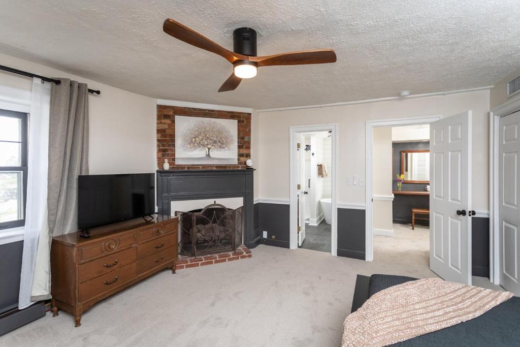 By the Side of the Road Inn & Cottages - Habitación Deluxe Con Cama Grande