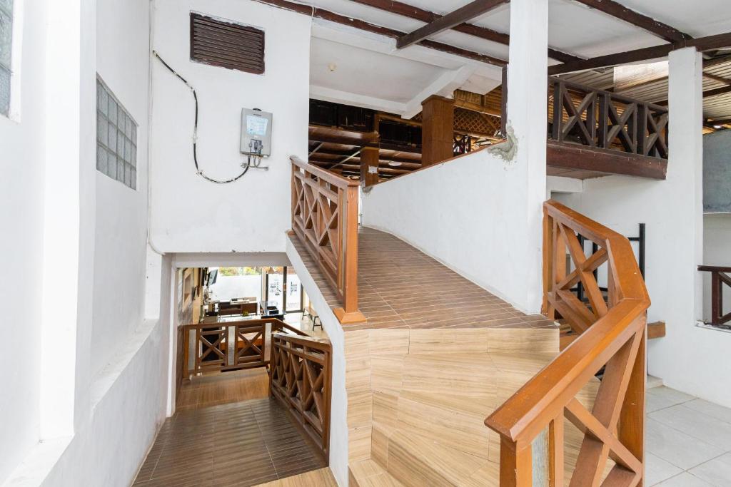 Fotografie z fotogalerie ubytování RedDoorz Syariah At Wisma Djokorio Poncokusumo v destinaci Gubukklakah