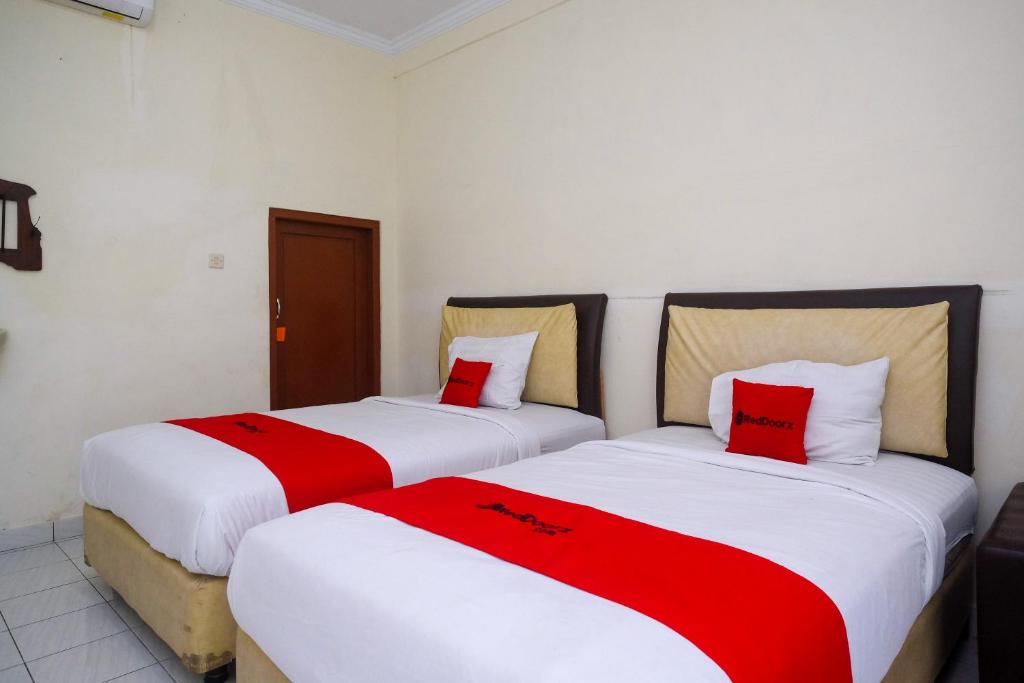 RedDoorz Syariah near Alun Alun Wonosari - Chambre Jumelle De Luxe