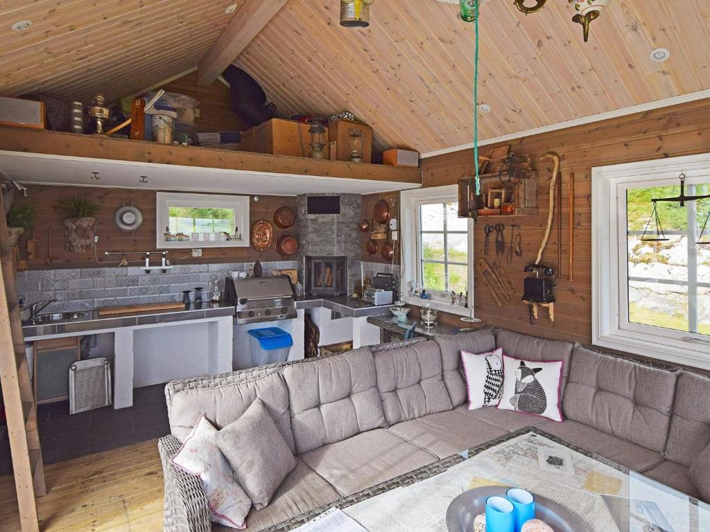 Kuchyň nebo kuchyňský kout v ubytování Holiday home Sandhornøy II
