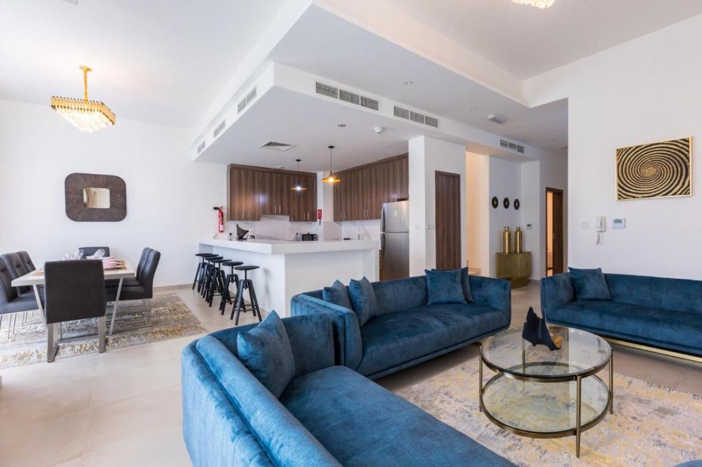 Posezení v ubytování Nasma Luxury Stays - Vacation Villa with Private Pool