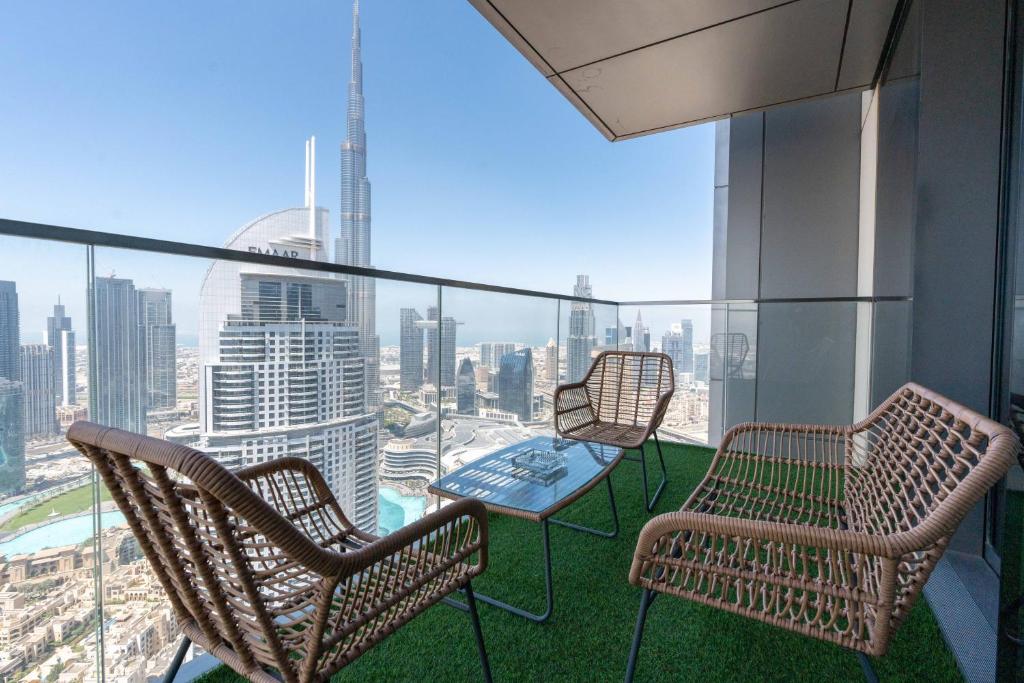 Lux Apt-Burj View Opp. Dxb mall