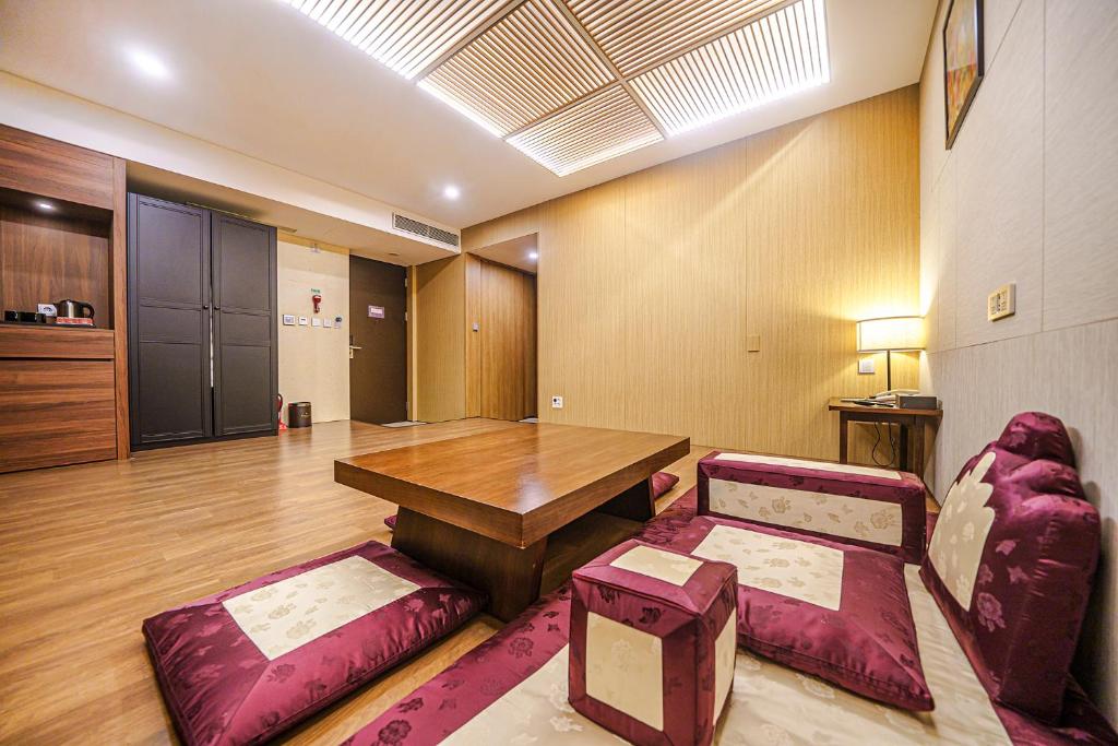 Posezení v ubytování Gloucester Hotel Incheon