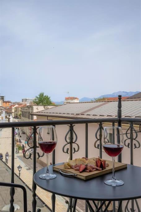 The City-Center Apartment - Image 1