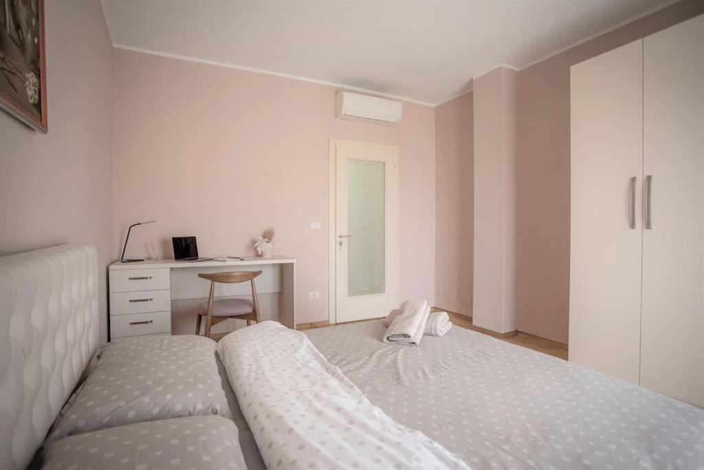 The City-Center Apartment - Image 9