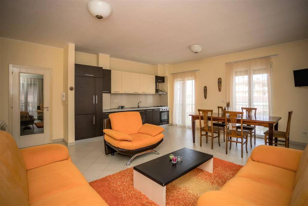 The City-Center Apartment - Image 4