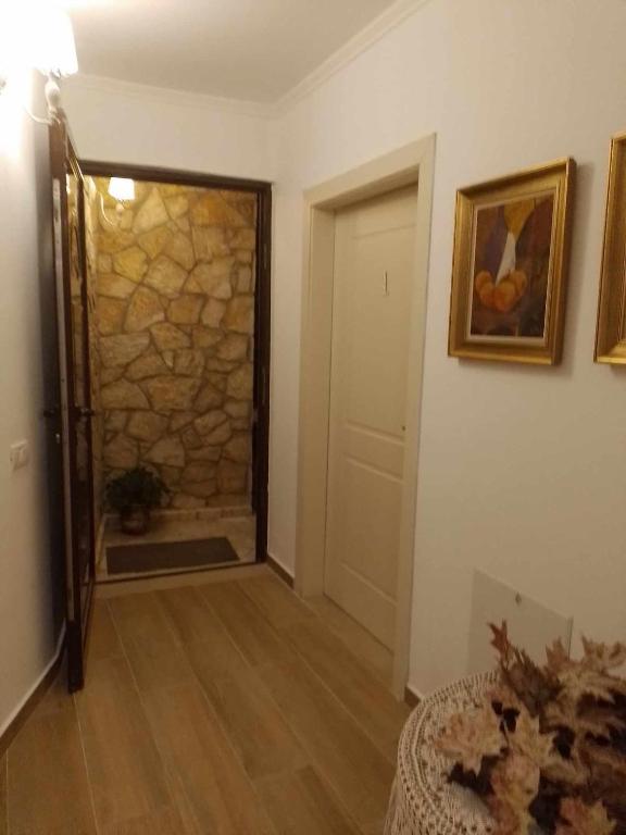 Fotografie z fotogalerie ubytování Vogklis House v destinaci Qëparo