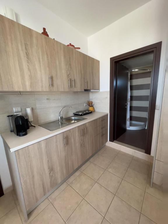 Kuchyňa alebo kuchynka v ubytovaní Giotas house