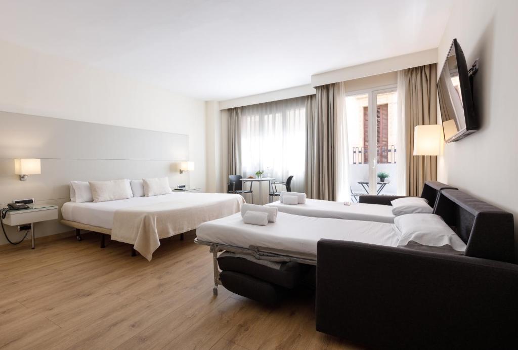 Aparthotel Mariano Cubi Barcelona - Quadruple Apartment