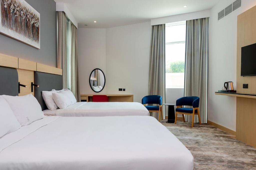 
Family King Room with Sofa Bed
