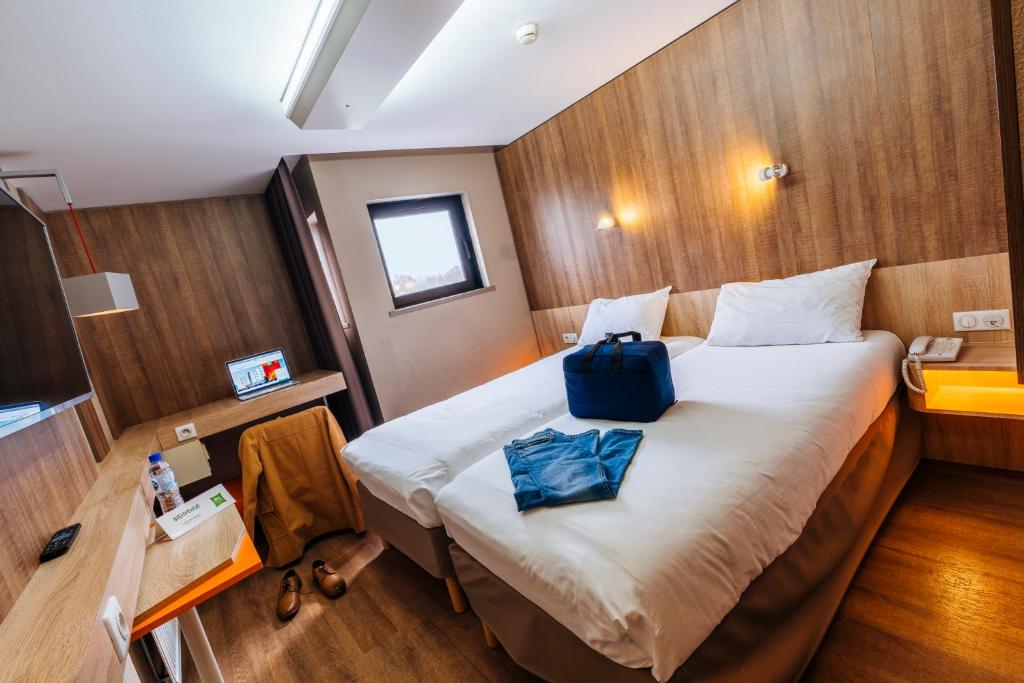 Ibis Styles Lille Marcq En Baroeul - Standard Twin Room