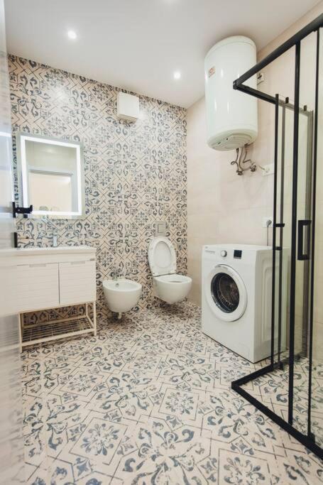Luxury Apartment at Myslym Shyri - Imazhi 3
