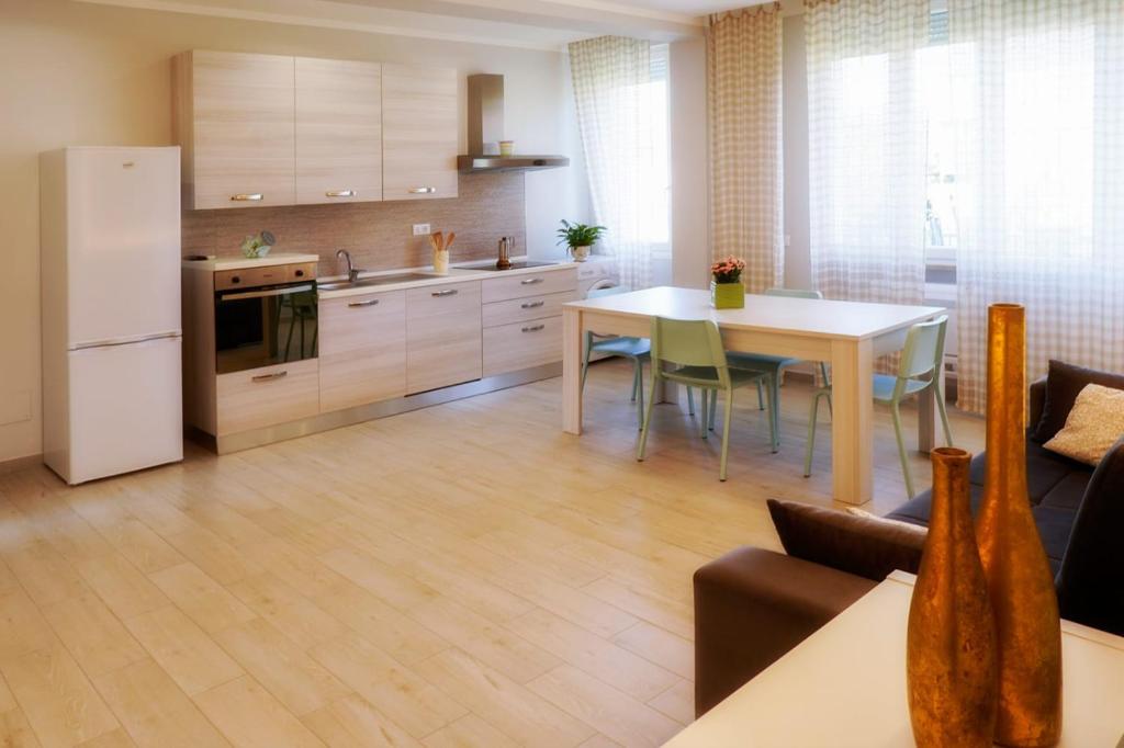 Kuchnia lub aneks kuchenny w obiekcie Residence Deamarina