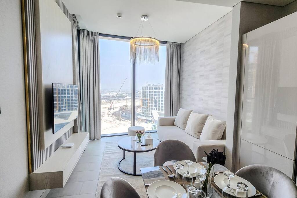 Posezení v ubytování STAY BY LATINEM Luxury 1BR Holiday Home W1208 near Burj Khalifa