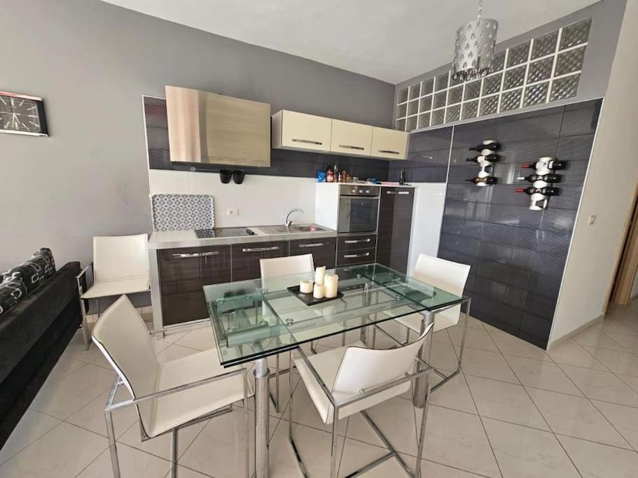 Appartamento centrale con vista mare e garage - Imazhi 5