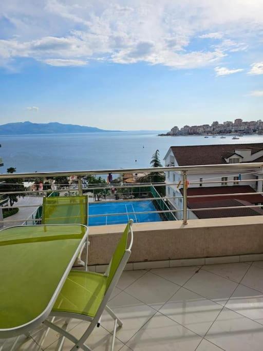 Appartamento centrale con vista mare e garage - Imazhi 4
