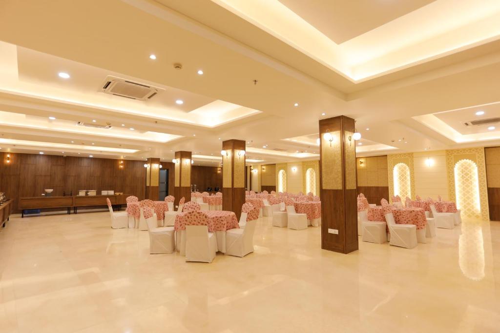 Fotografie z fotogalerie ubytování Hotel Dolphin Grand v destinaci Váránasí