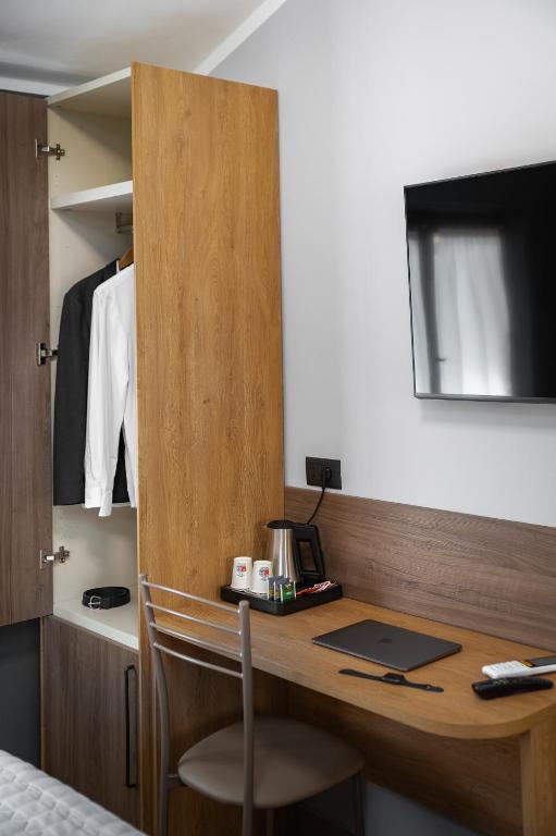 Roof Garden Rooms - 6