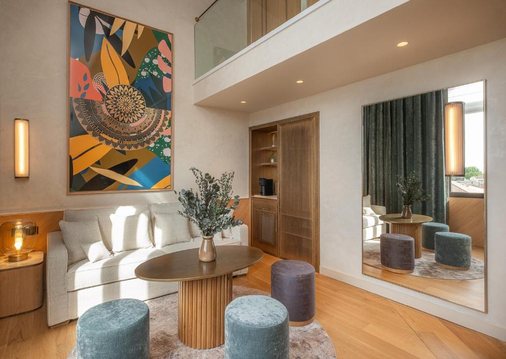 Hôtel Burdigala by Inwood Hotels - Resim 11