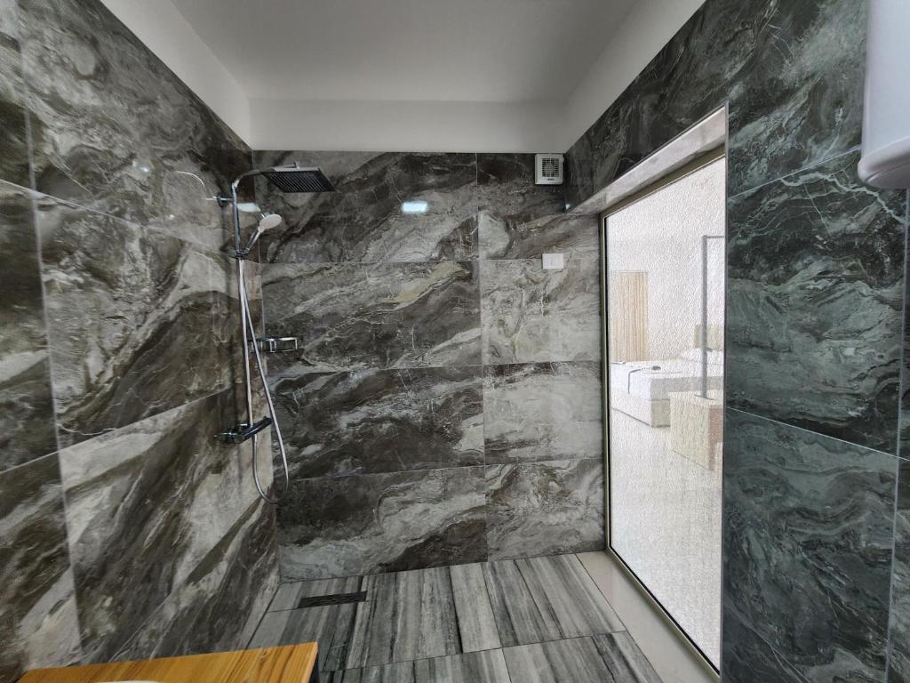 Studio sea view apartment - Imazhi 3