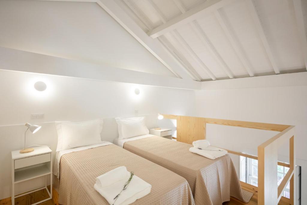 Gateway House Studio Apartments - 11