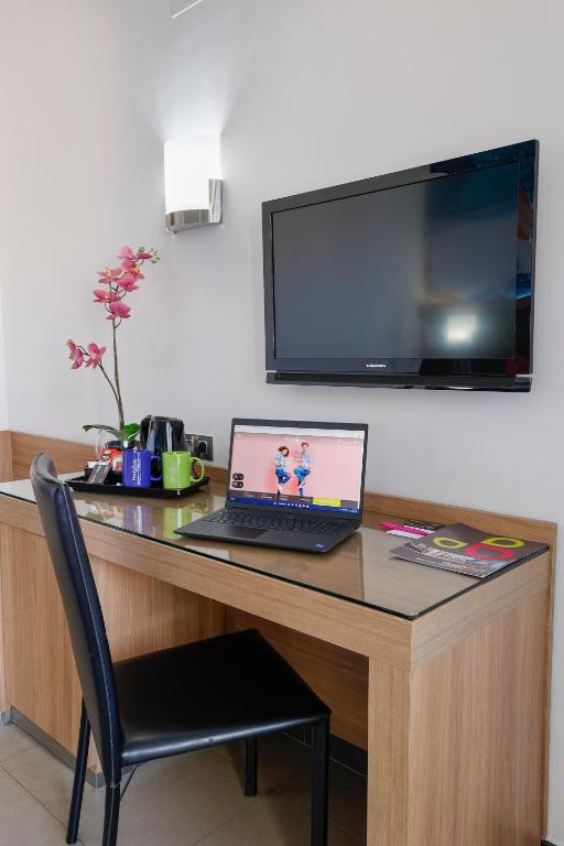 Flash Hotel Benidorm - Recommended Adults Only 4 Sup - Resim 41