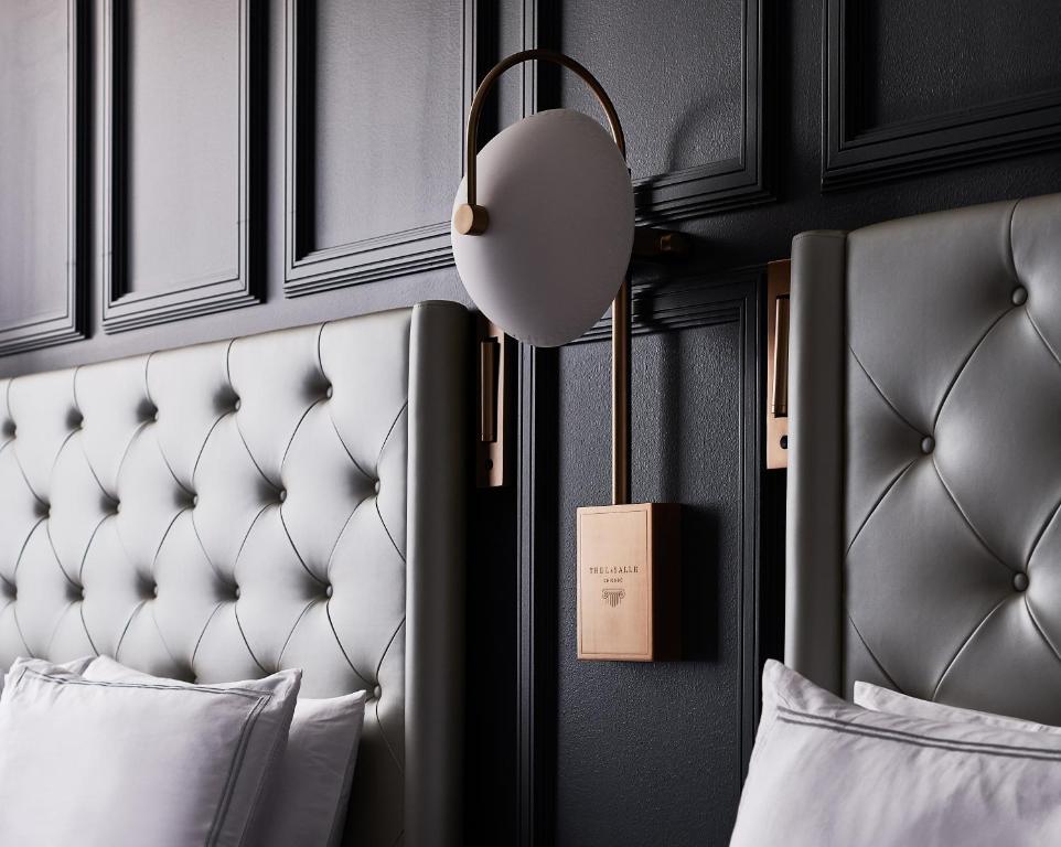 The LaSalle Chicago, Autograph Collection - Superior Queen Room Met Twee Queensize Bedden