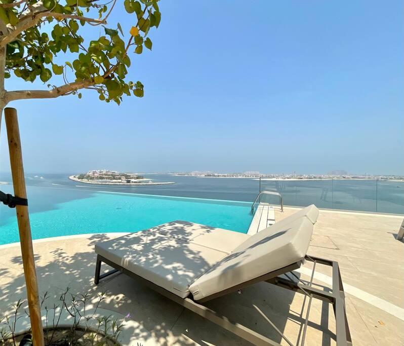 Fotografie z fotogalerie ubytování Dar Vacation-Luxurious 1BR Apartment in Beach Isle, Emaar Beach Front v Dubaji