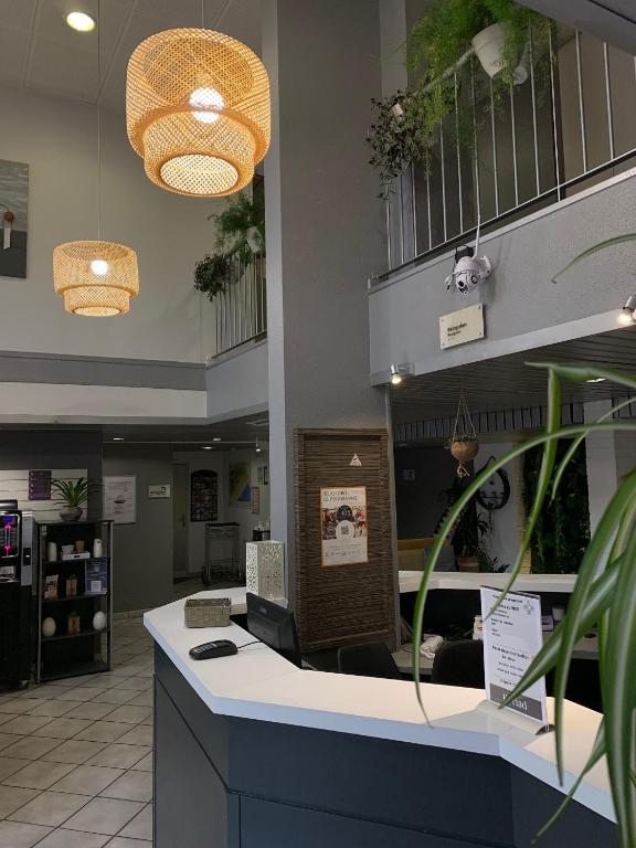 Kyriad Hotel Montpellier Centre Antigone - Resim 17