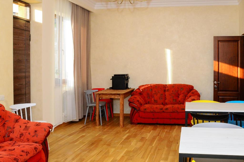 Posezení v ubytování Kenut Hostel