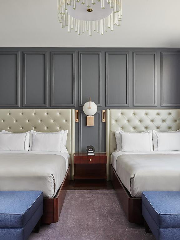 The LaSalle Chicago, Autograph Collection - Deluxe Queen Room Met Twee Queensize Bedden Met Uitzicht Op De Stad