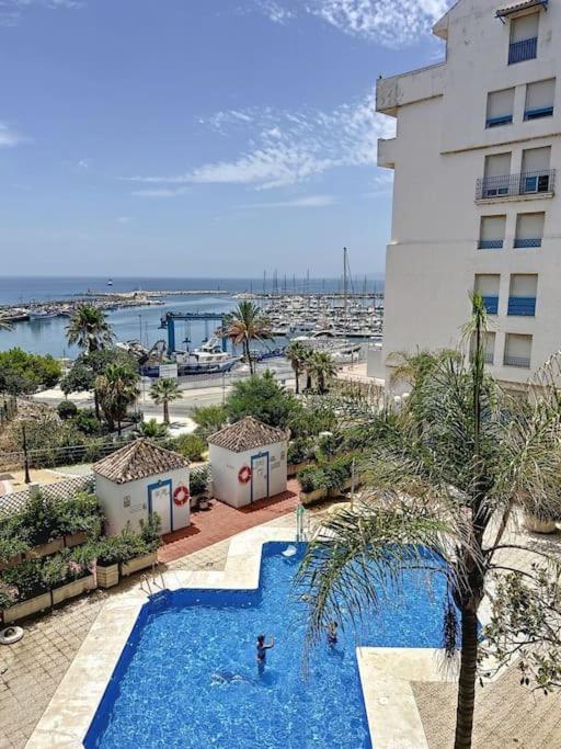 Oferta última hora! Con vistas al mar y piscina, Естепона ...