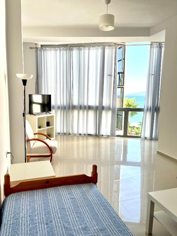 Blue Saranda room - Image 6