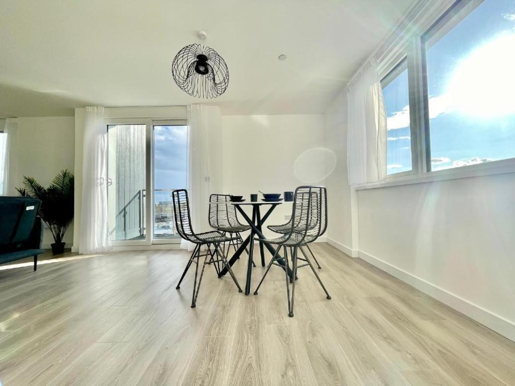 Fotografie z fotogalerie ubytování Bayard Plaza Penthouse Apartments v destinaci Peterborough