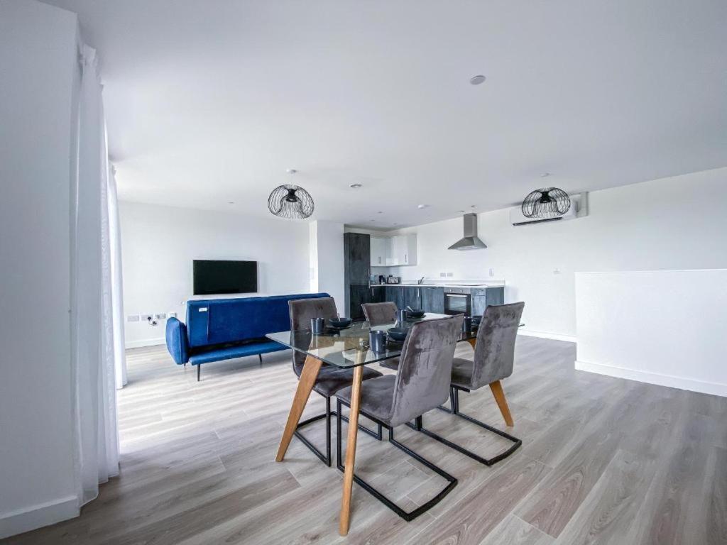 Fotografie z fotogalerie ubytování Bayard Plaza Penthouse Apartments v destinaci Peterborough