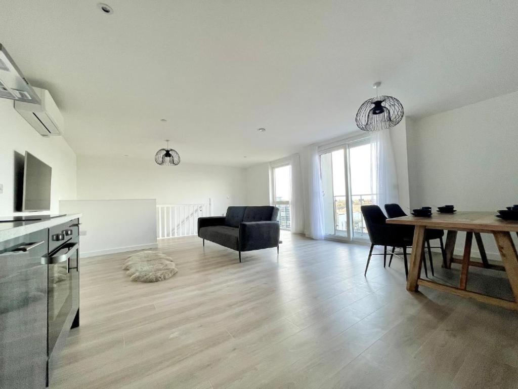 Fotografie z fotogalerie ubytování Bayard Plaza Penthouse Apartments v destinaci Peterborough