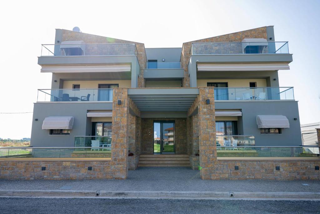 Gallery image of Fay Suites in Flogita