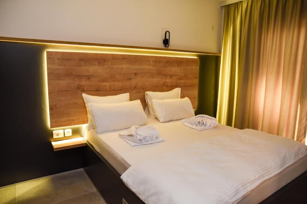 Postel nebo postele na pokoji v ubytování Apartments Montenegro Hills Ulcinj