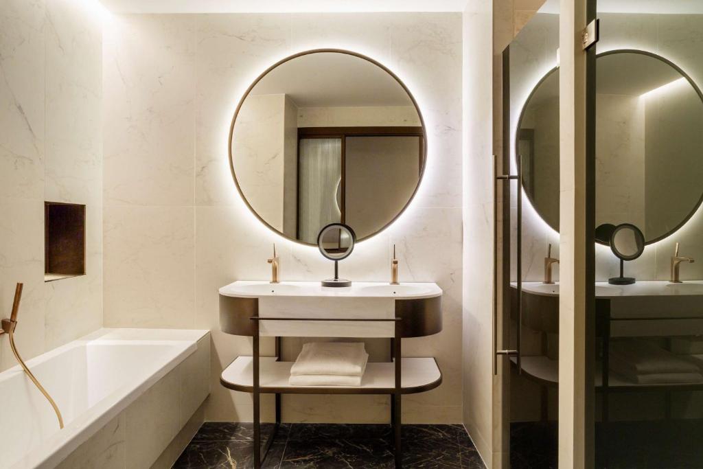 Radisson Collection Hotel, Magdalena Plaza Sevilla, Sevilla ...