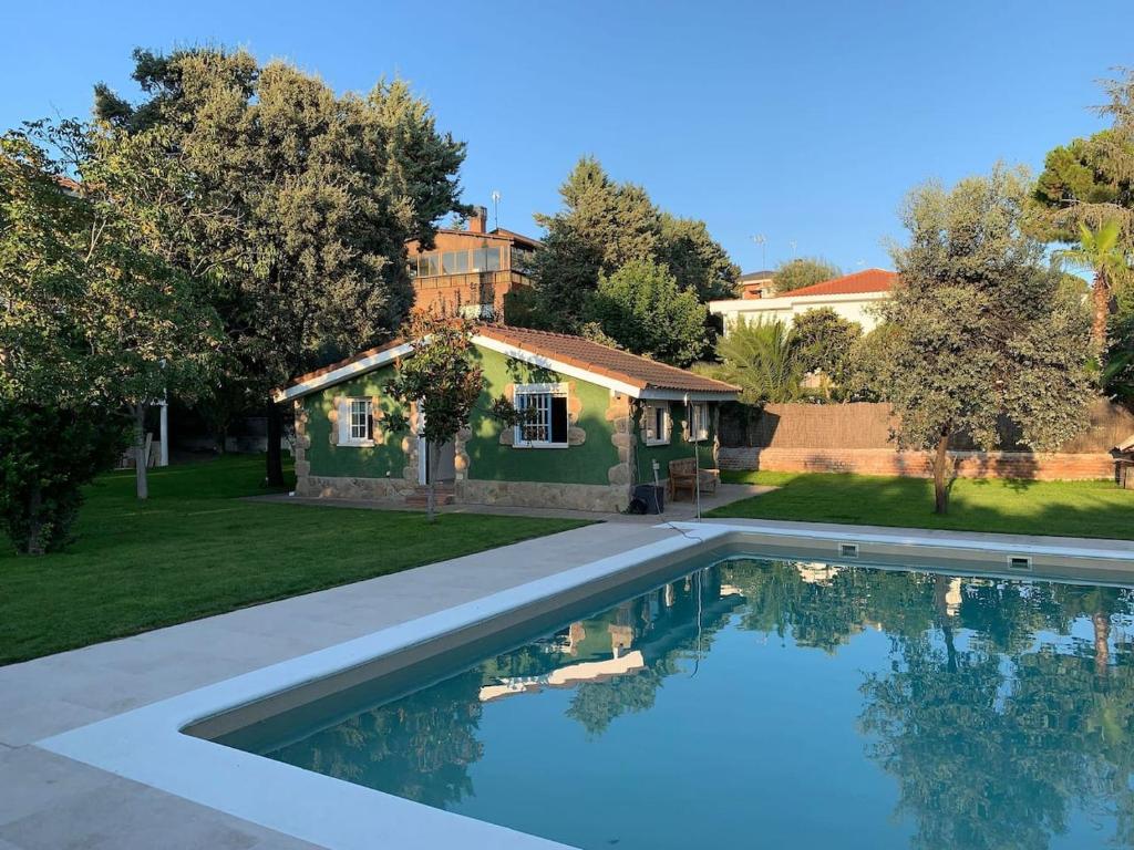 Piscine de l'établissement LA CASITA VERDE ou située à proximité