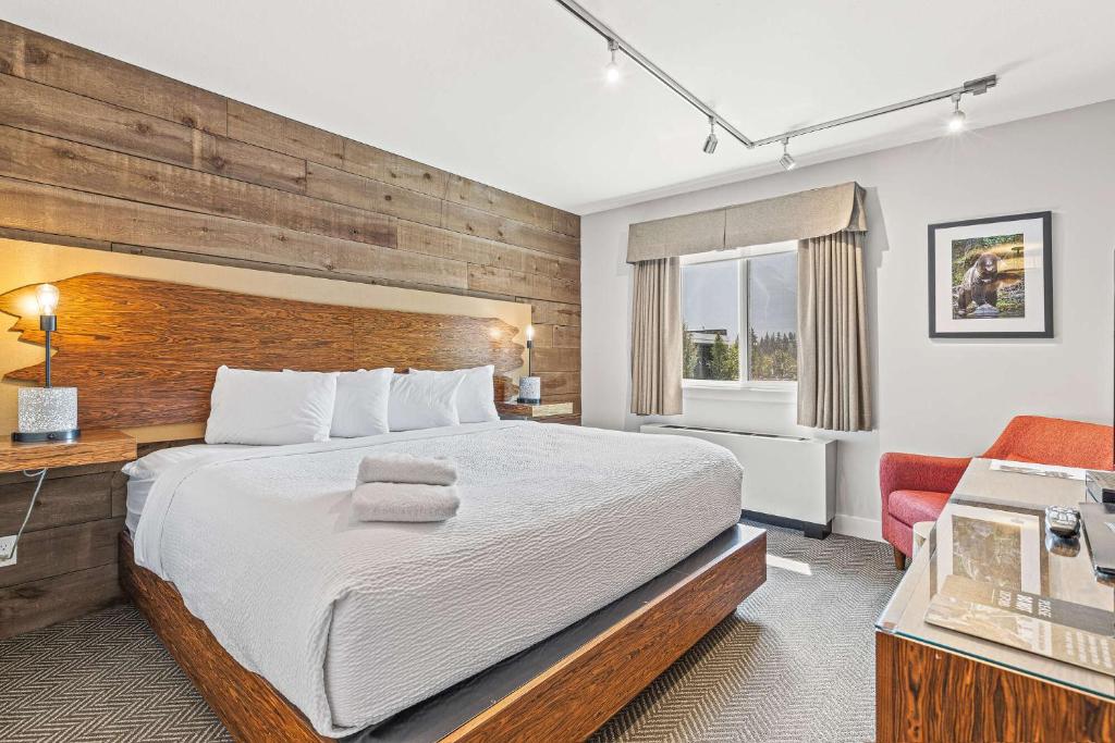 Basecamp Lodge Canmore - Resim 10