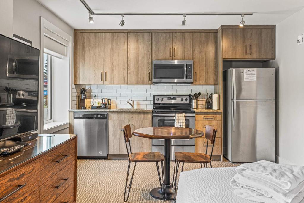 Basecamp Lodge Canmore - Resim 20