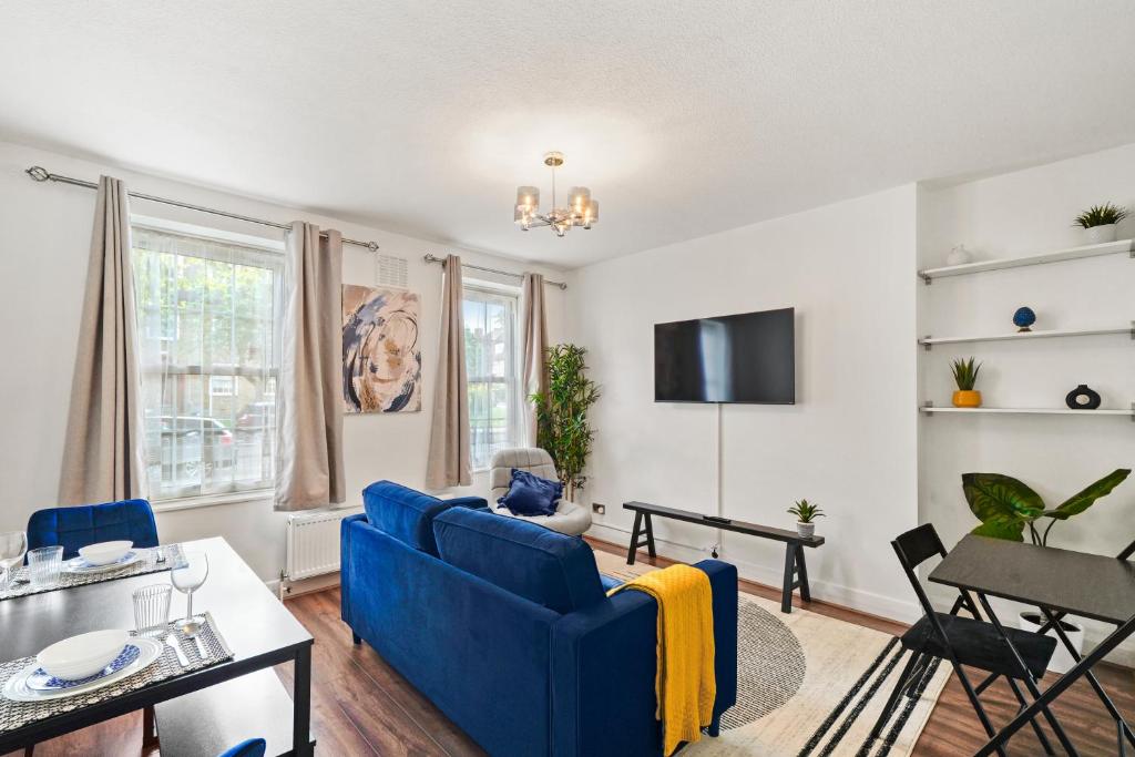 Cosy in Catford two bed near station, Beckenham (updated prices 2024)