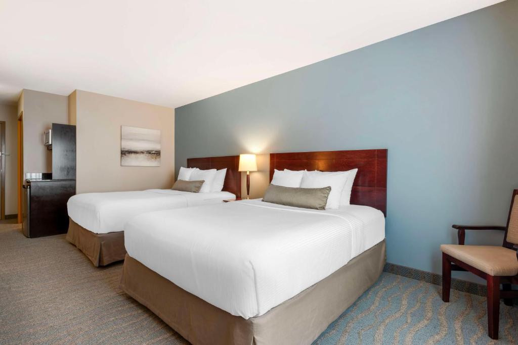 Best Western Rocky Mountain House Inn & Suites - Habitación Queen Con Sofá Cama - No Fumadores